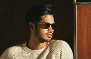 OP Story GregoryPeckFoldable 02 D 1